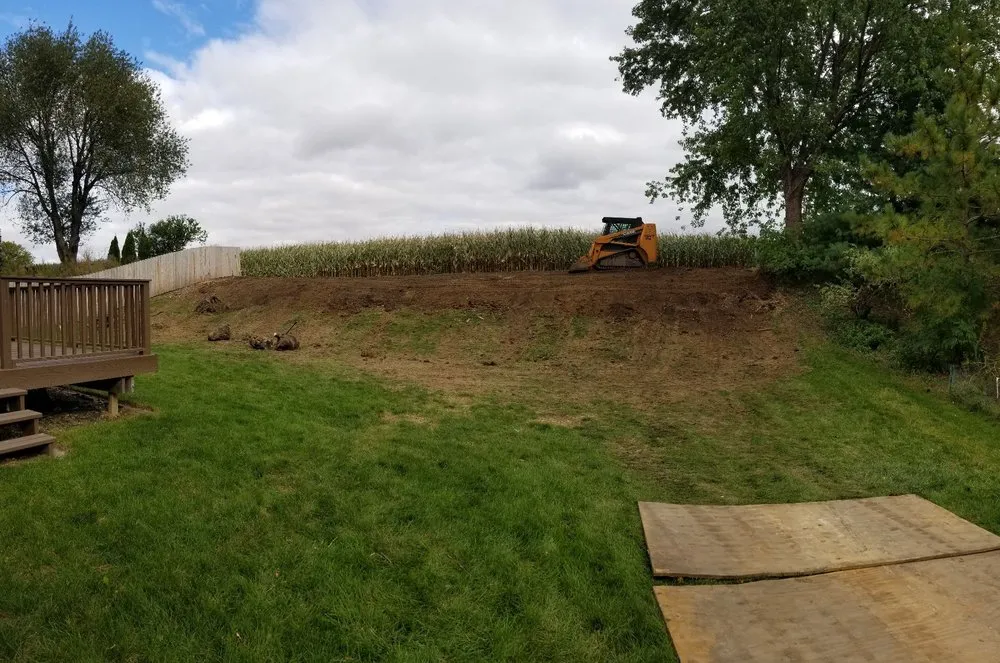 Reliable landscape installation for beautiful yards across Long Grove, IA - LANDDescapes