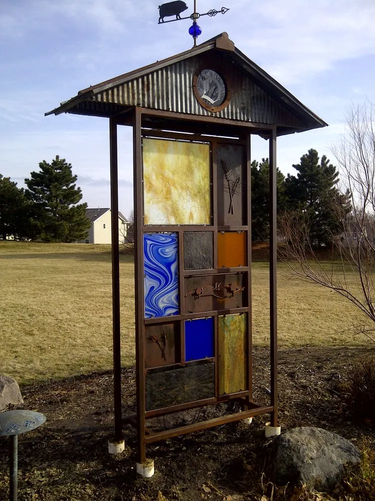 Affordable yard maintenance for year-round maintenance in Long Grove, IA by LANDDescapes