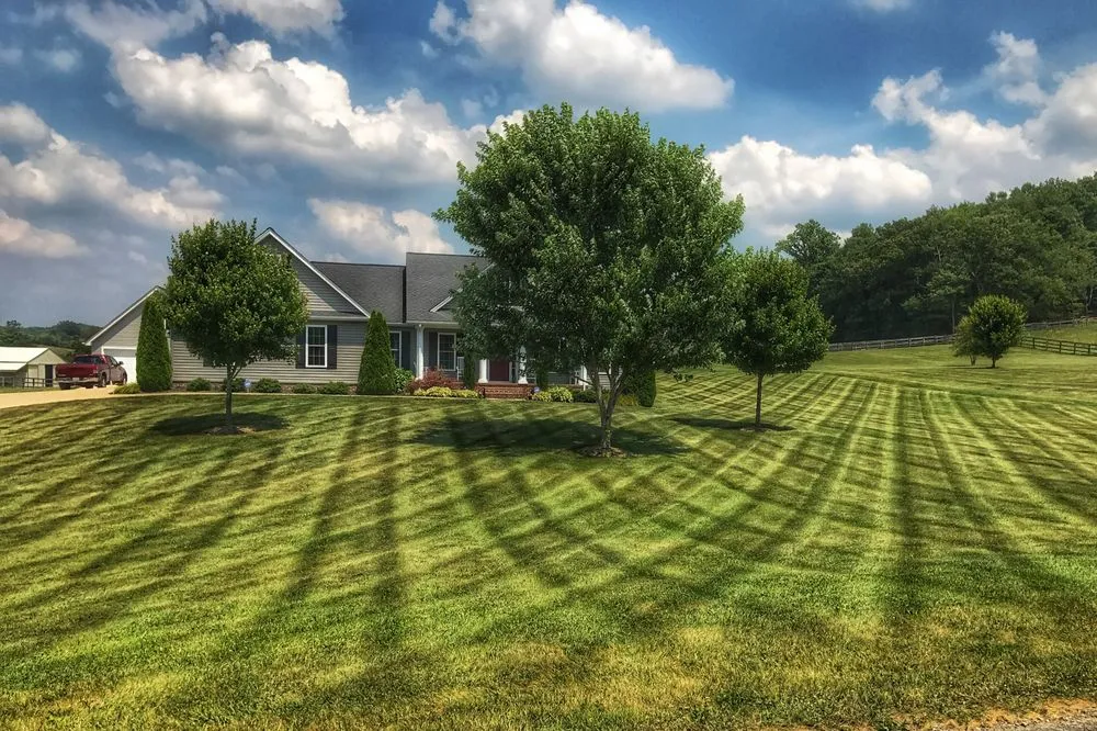 Custom outdoor landscaping experts serving Bristol, VA - Landeffects