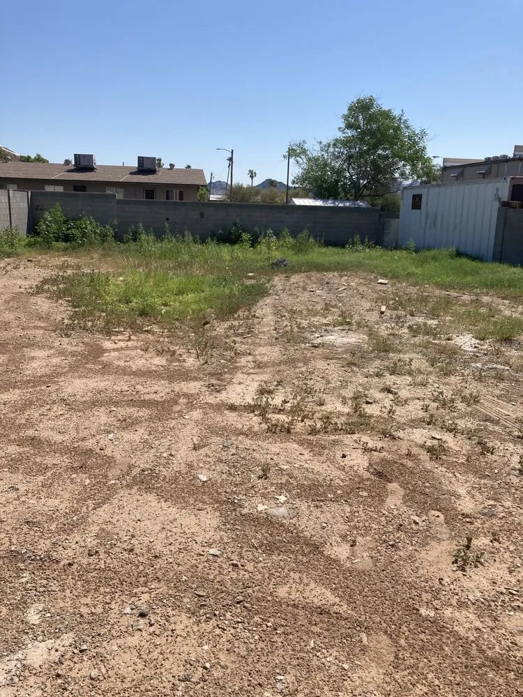 Custom outdoor landscaping experts serving Phoenix, AZ - Landeros Landscaping