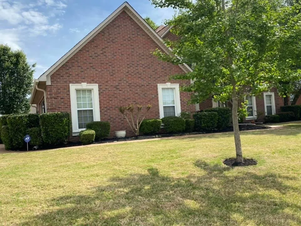 Custom yard maintenance for beautiful yards in Jackson, TN by Landers Lawn Service