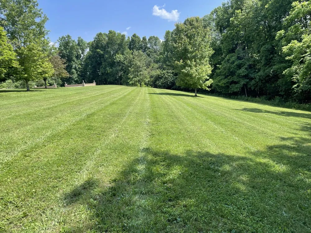 Reliable lawn mowing service experts serving Shelbyville, TN - Landers Lawncare