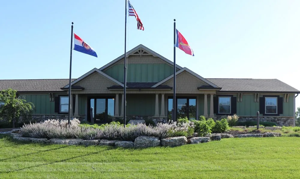 Top-rated yard cleanup service in Moscow Mills, MO - LanDesign