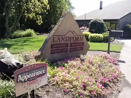 Top-rated outdoor landscaping in Fairfield, OH - LANDFORM