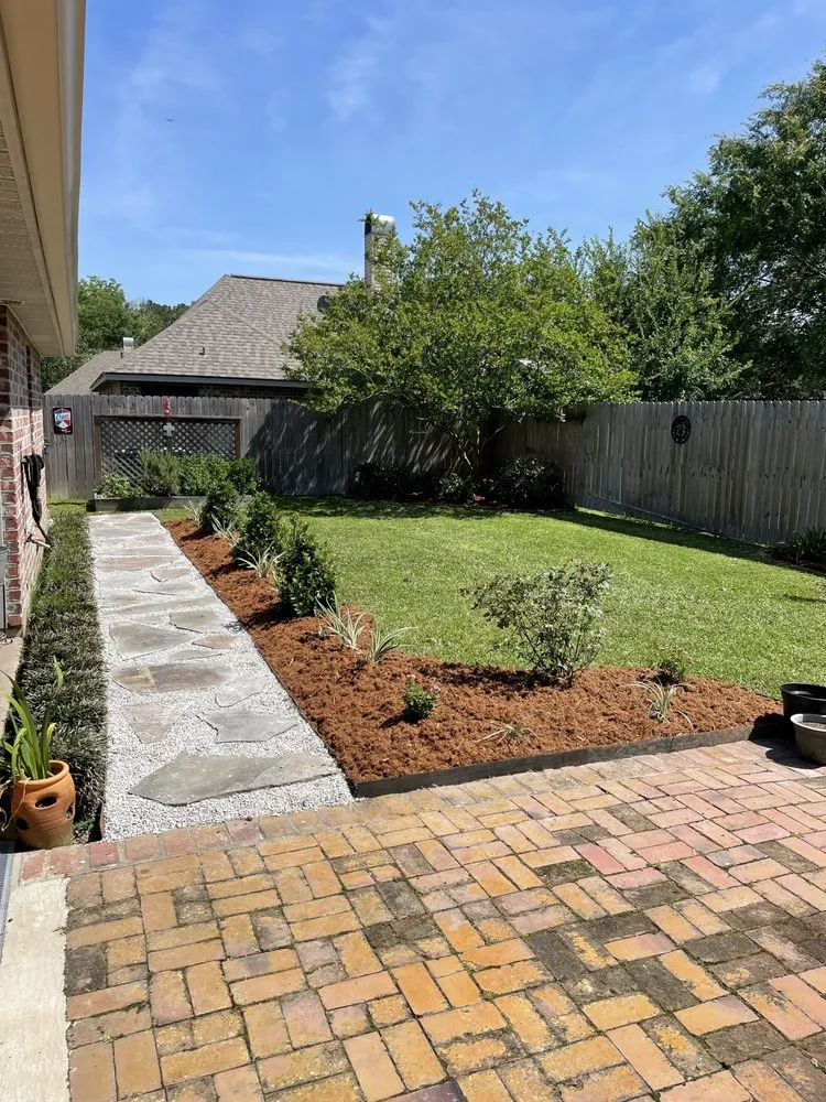 Expert residential landscaping in Lafayette, LA - Landgrave Lawn & Landscaping