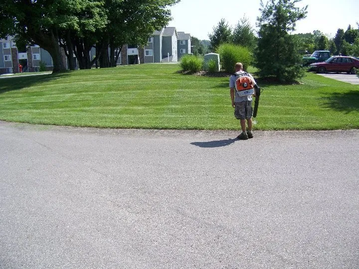 Professional garden landscaping experts serving Traverse City, MI - Landgreen Lawncare
