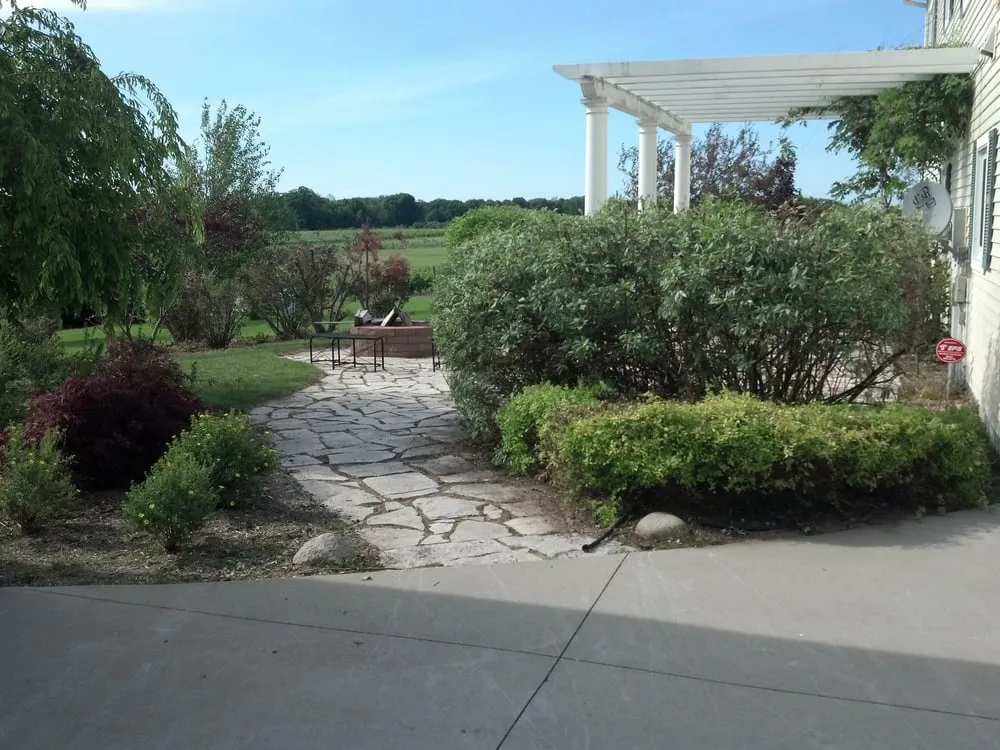 Affordable garden landscaping for beautiful yards in Traverse City, MI by Landgreen Lawncare