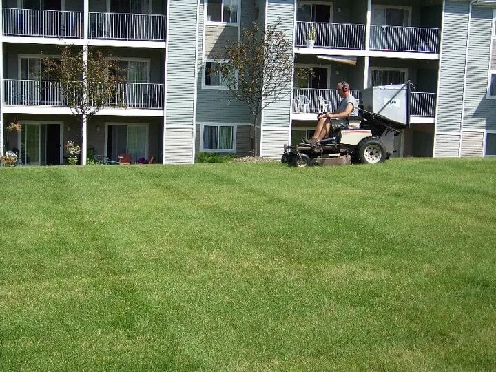 Expert lawn care service for homes across Traverse City, MI - Landgreen Lawncare