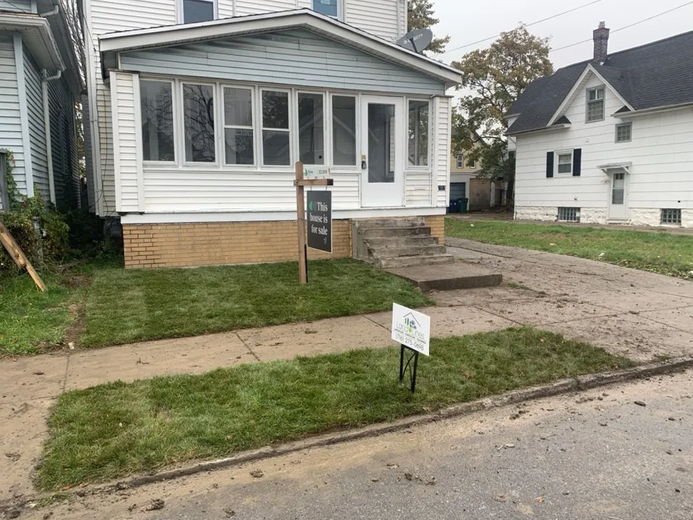 Local lawn mowing service experts serving Buffalo, NY - LandLines