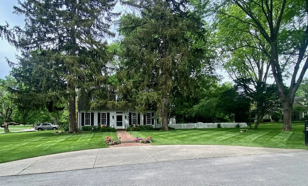 Local landscape design in McCordsville, IN by Landmark DBM