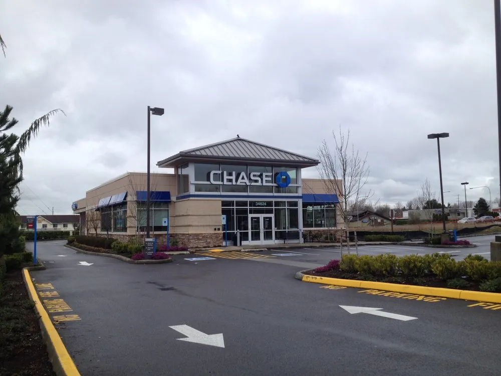 Reliable garden landscaping for year-round maintenance across Tacoma, WA - Landmark Landscaping