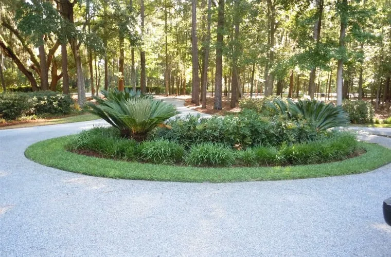 Expert lawn care service experts serving Richmond Hill, GA - Landmarks Nursery