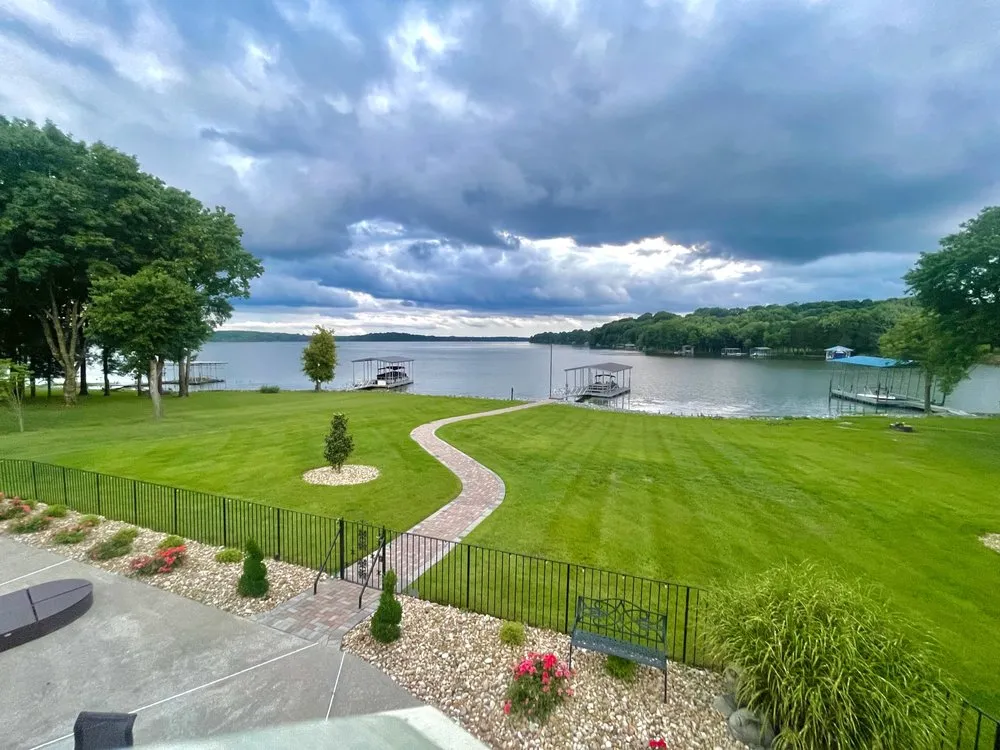 Affordable residential landscaping in Hendersonville, TN - Lando Mowz