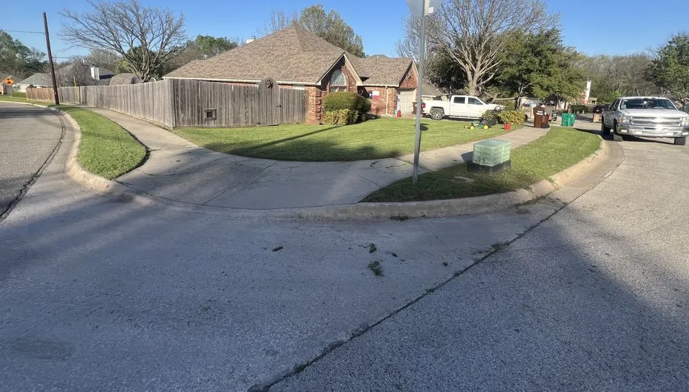 Local yard maintenance experts serving Denton, TX - Landons Landscaping