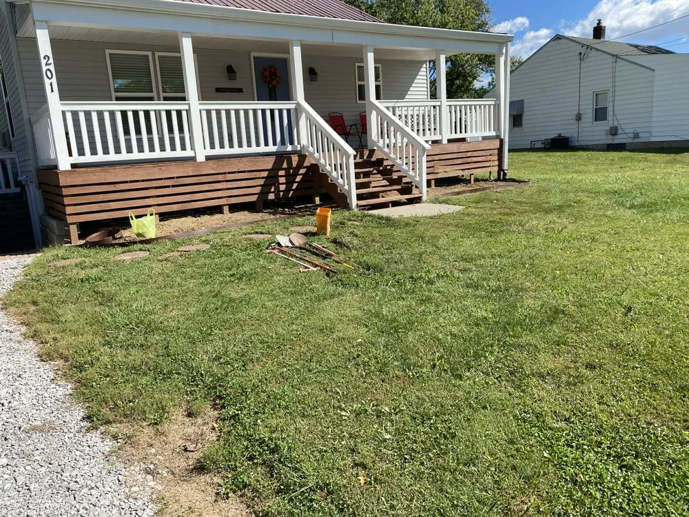 Custom lawn mowing service experts serving Dry Ridge, KY - Landrum lawn care