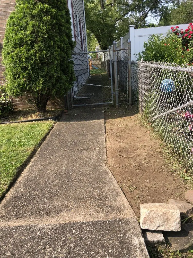 Affordable lawn care service for homes in Trenton, NJ by Lands Keeping Chan