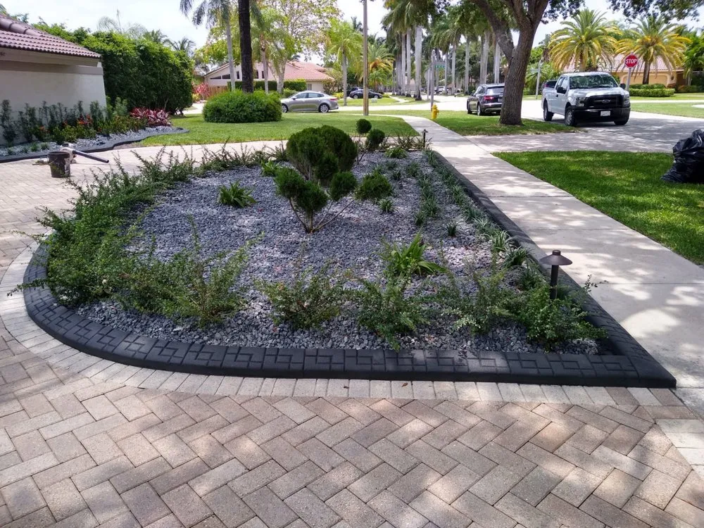 Professional landscaping services in Fort Lauderdale, FL - Landscape & Borders