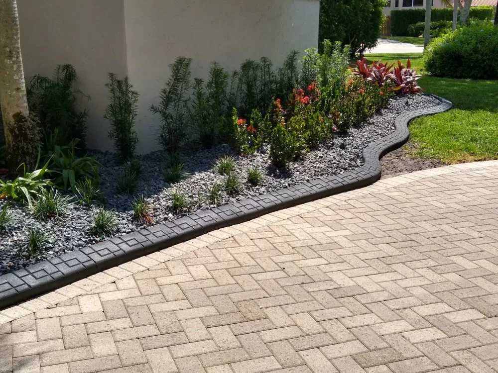 Custom lawn mowing service in Fort Lauderdale, FL by Landscape & Borders