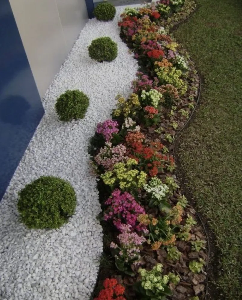 Custom residential landscaping for beautiful yards across Kent, WA - Landscape & Gardening Alcasillas Kent