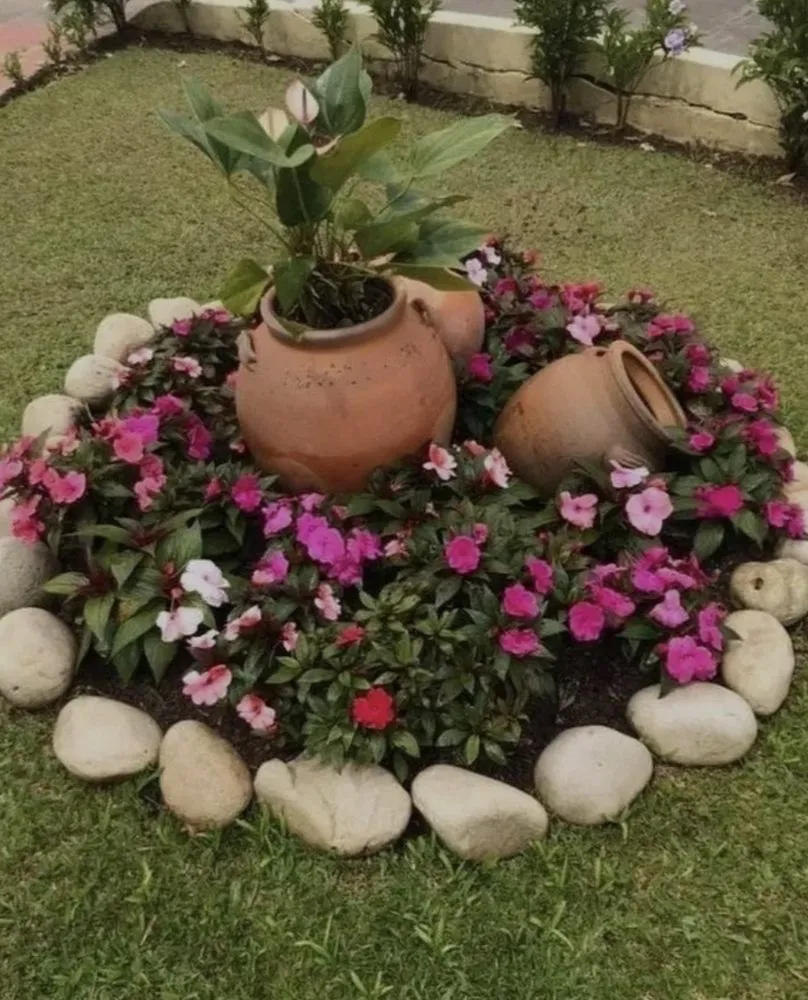 Custom lawn care service for residential properties across Kent, WA - Landscape & Gardening Alcasillas Kent