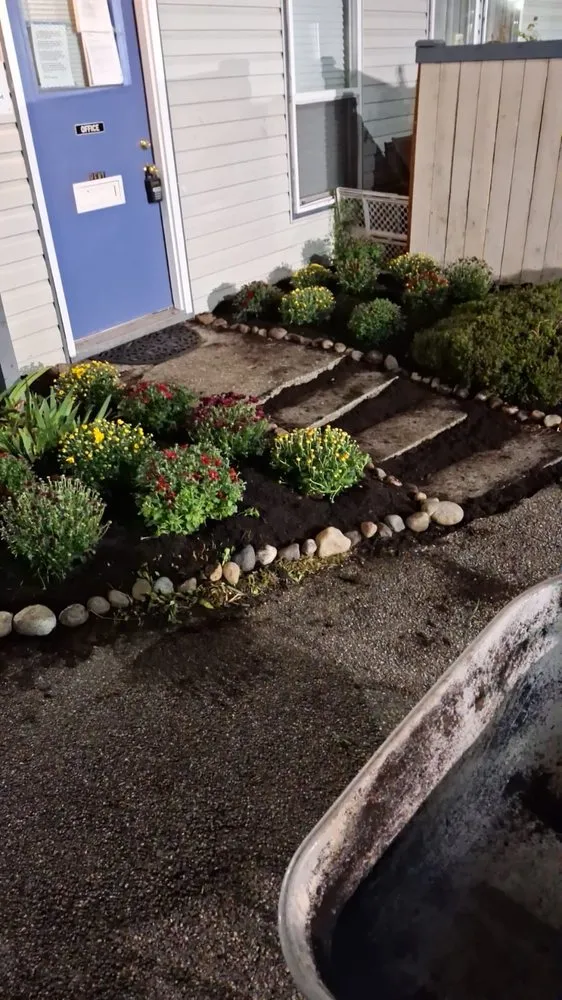 Custom yard maintenance experts serving Kent, WA - Landscape & Gardening Alcasillas Kent
