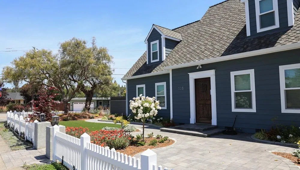 Expert yard cleanup service in Capitola, CA - Landscape 4U