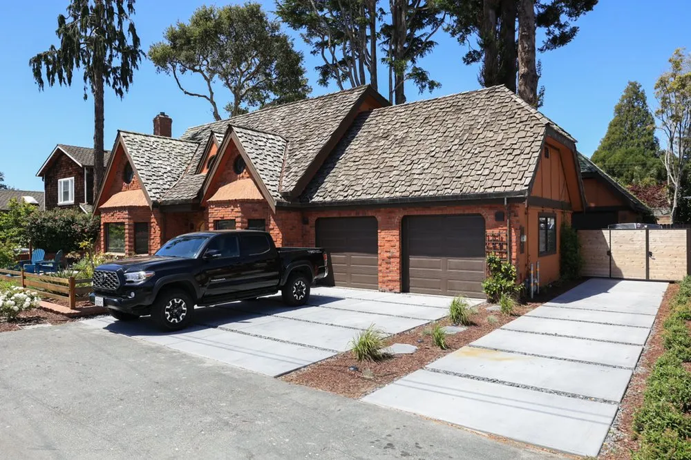 Reliable yard maintenance in Capitola, CA by Landscape 4U