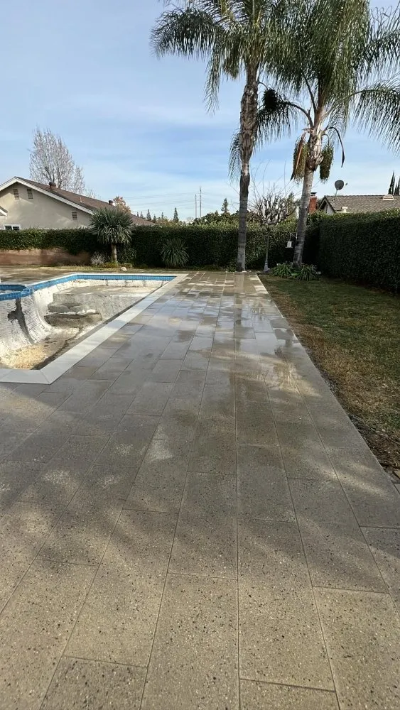 Custom yard maintenance near you across Riverside, CA - Landscape and Transport