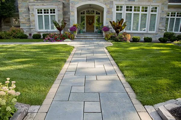 Professional yard maintenance in De Pere, WI - Landscape Associates