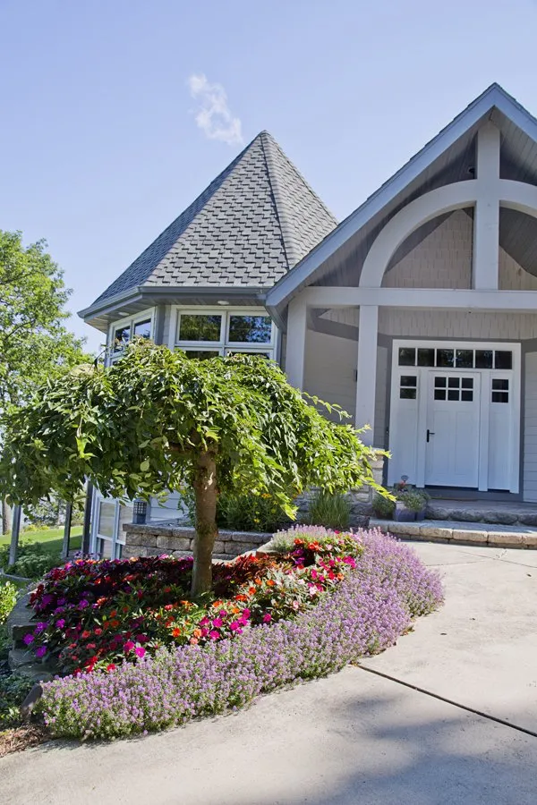 Custom residential landscaping in De Pere, WI by Landscape Associates