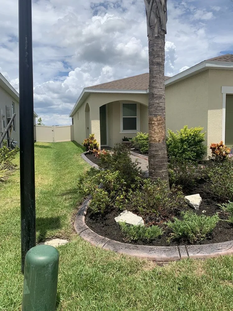 Trusted garden landscaping near you in Palmetto, FL by Landscape By Design of Palmetto