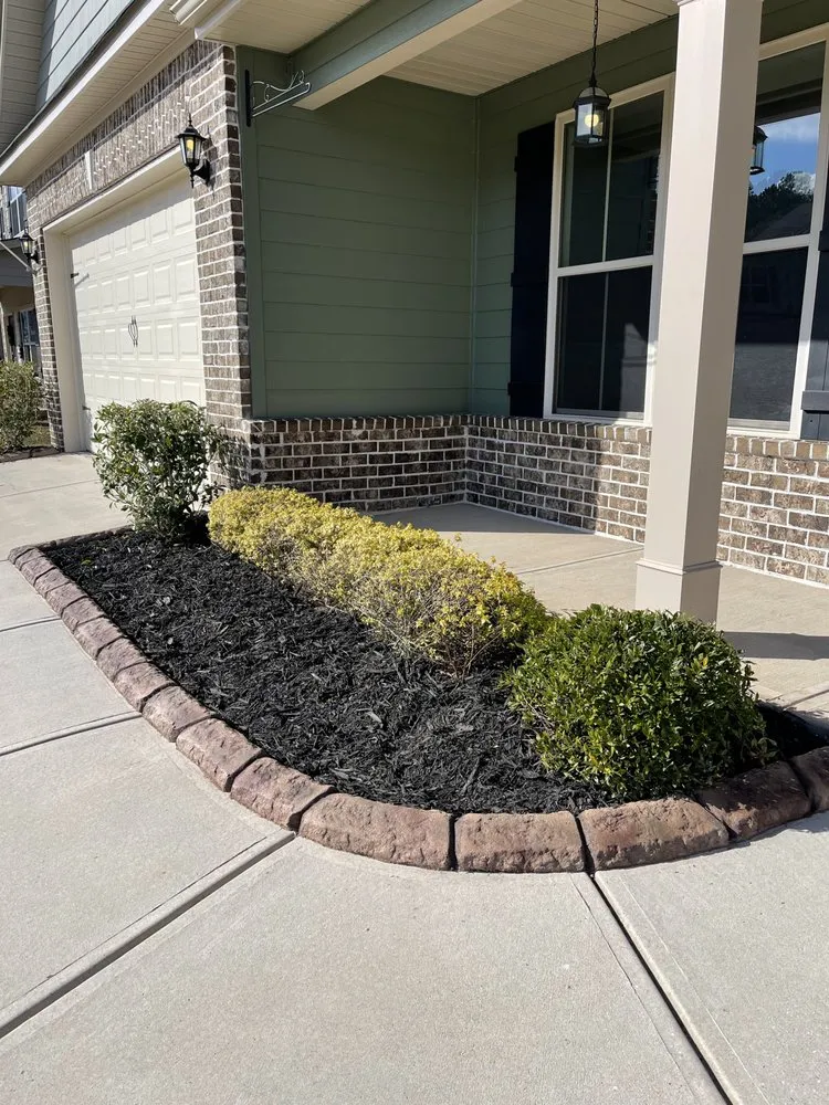 Local lawn care service experts serving Grovetown, GA - Landscape Concrete Curbing