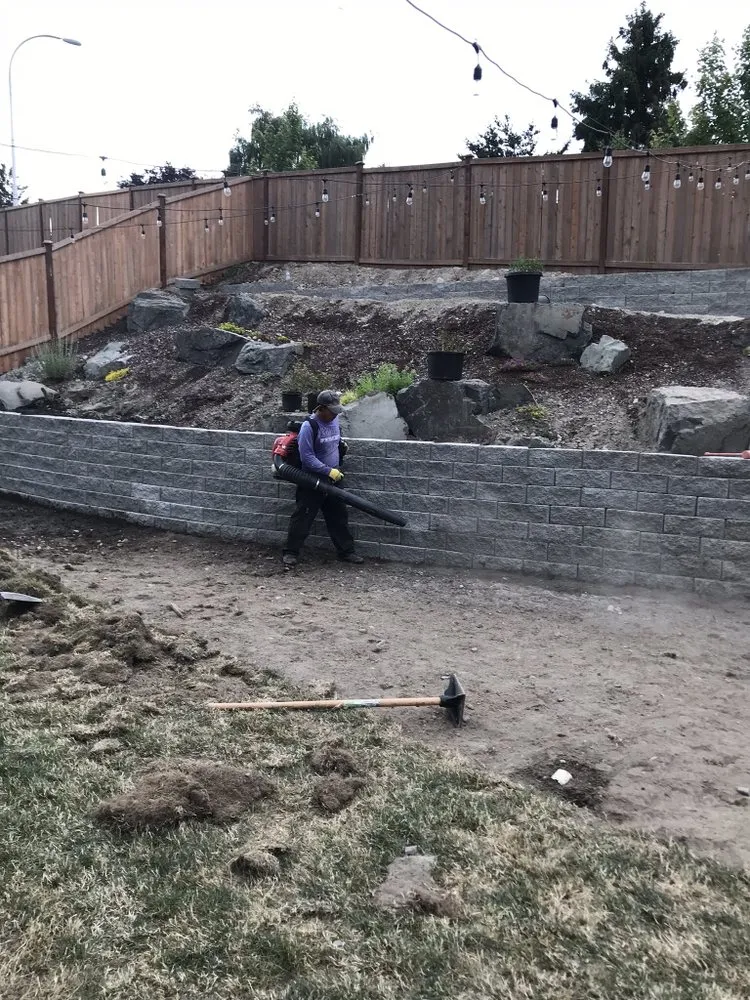 Professional yard maintenance in Federal Way, WA by Landscape Cultivators