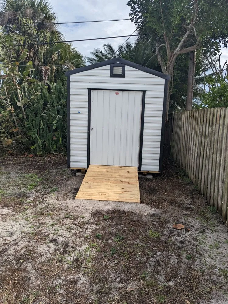 Expert garden landscaping in Palm Bay, FL by Landscape Depot of Brevard