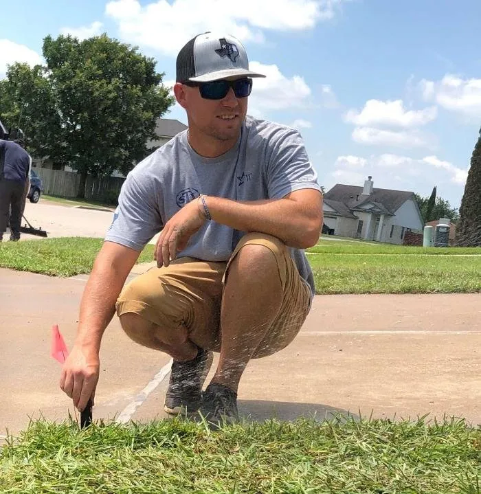 Expert yard cleanup service for outdoor upgrades across Jarrell, TX - Landscape Designs and Lawn Care