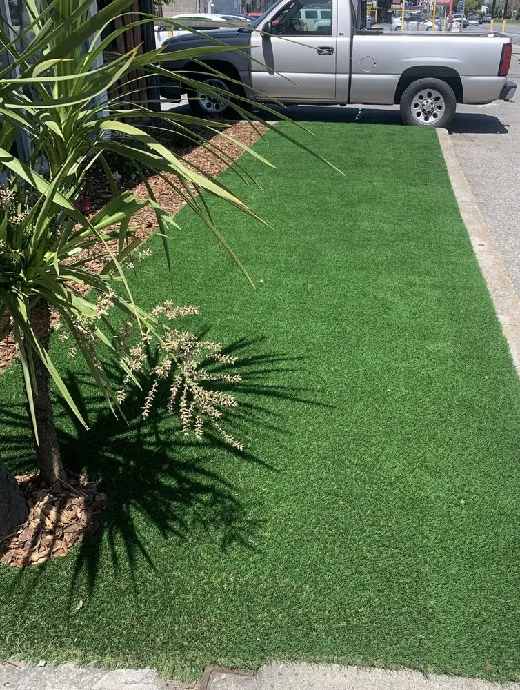 Reliable lawn mowing service near you in San José, CA by Landscape E1HLS