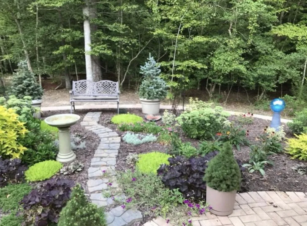 Top-rated garden landscaping for year-round maintenance in Williamsburg, VA by Landscape Elements