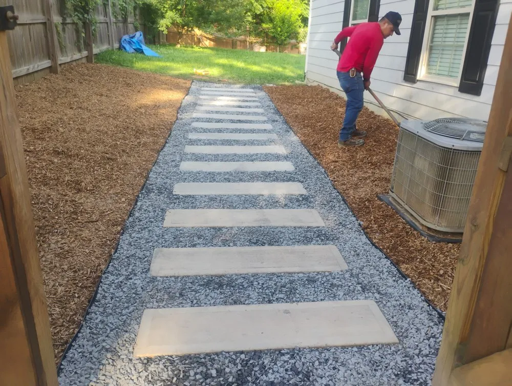 Professional yard cleanup service experts serving Powder Springs, GA - Landscape Escobar