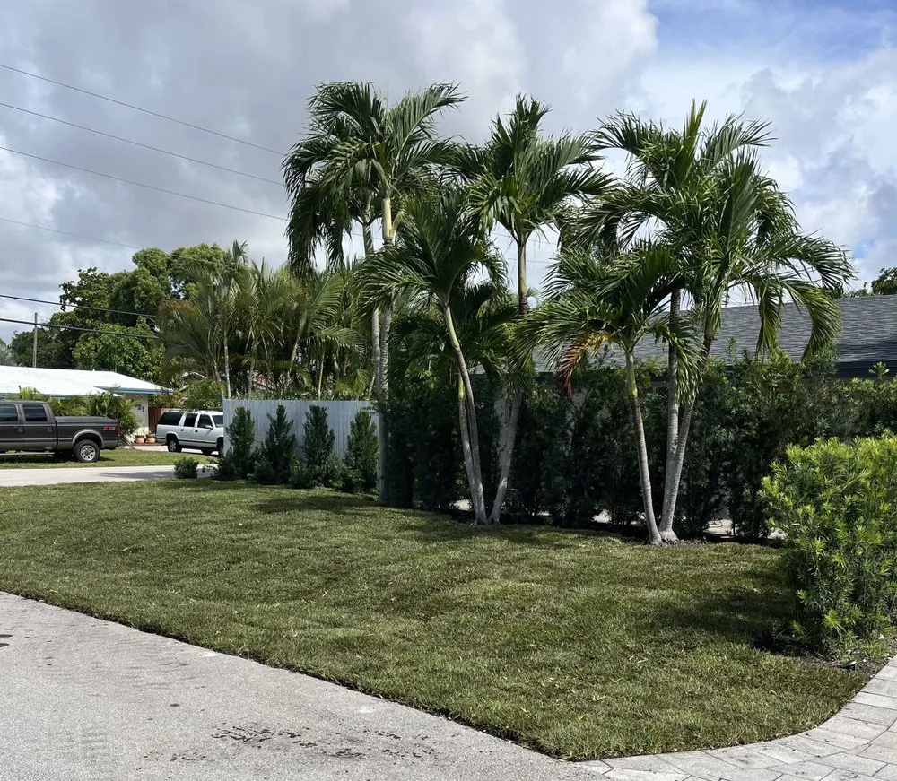 Trusted lawn mowing service in Fort Lauderdale, FL - Landscape Genie