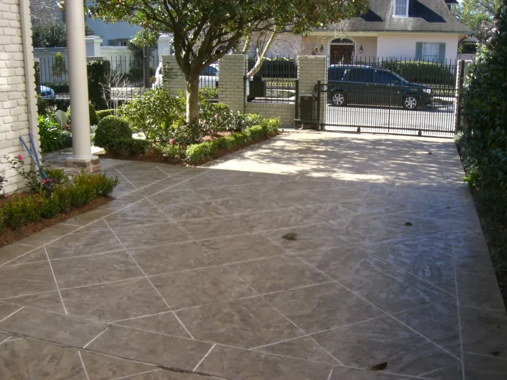 Top-rated outdoor landscaping for homes across New Orleans, LA - Landscape Images