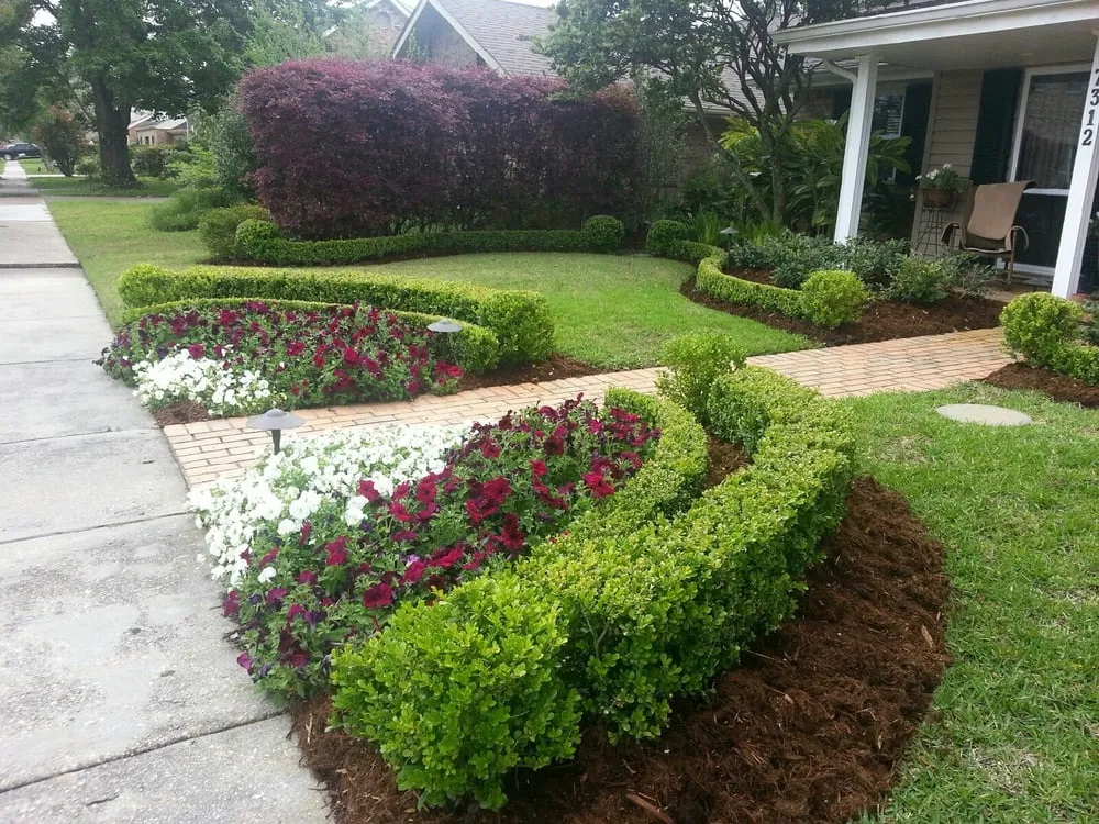 Professional garden landscaping for residential properties in New Orleans, LA by Landscape Images