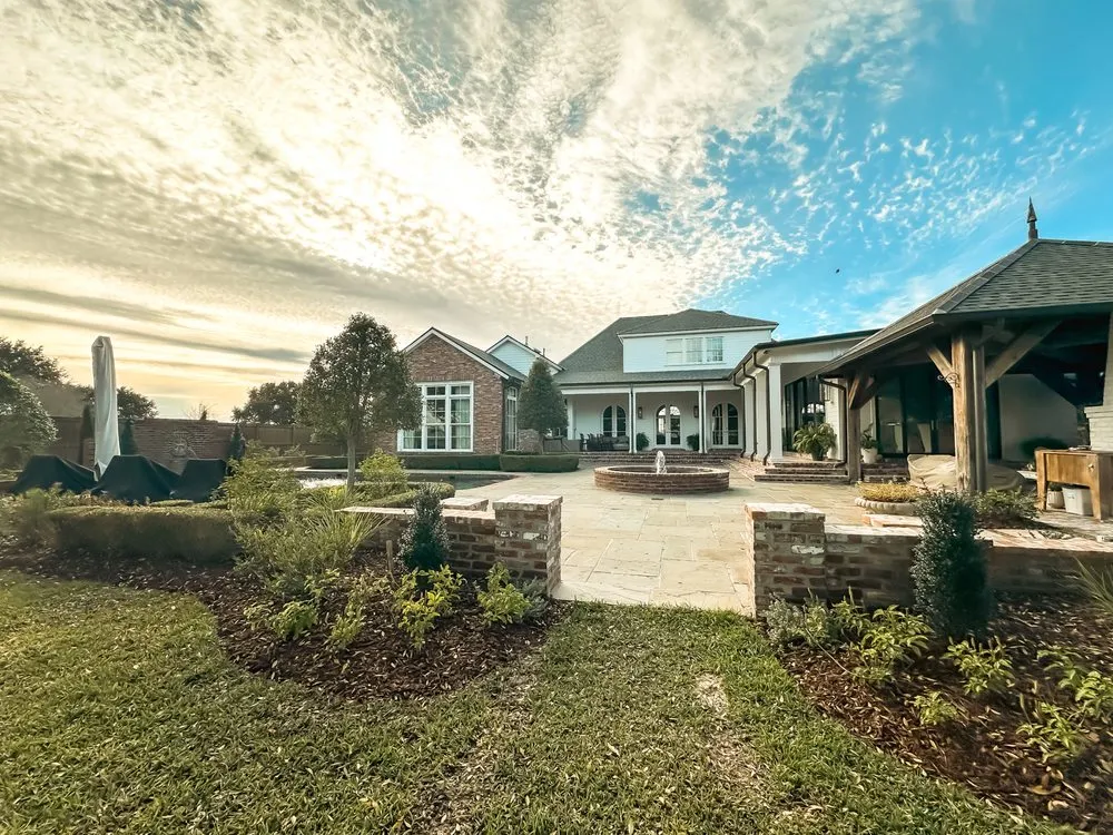 Professional lawn mowing service in Baton Rouge, LA - Landscape King