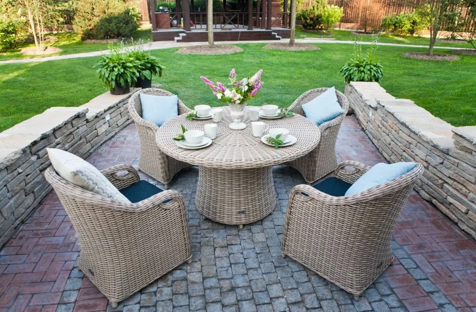 Professional landscape design experts serving Pewaukee, WI - Landscape Livin