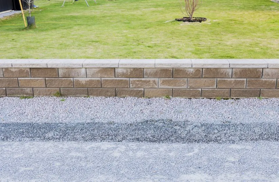 Affordable outdoor landscaping experts serving Pewaukee, WI - Landscape Livin