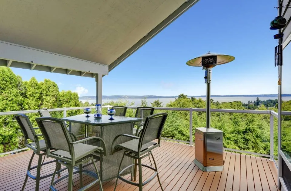 Custom landscape installation in Pewaukee, WI - Landscape Livin