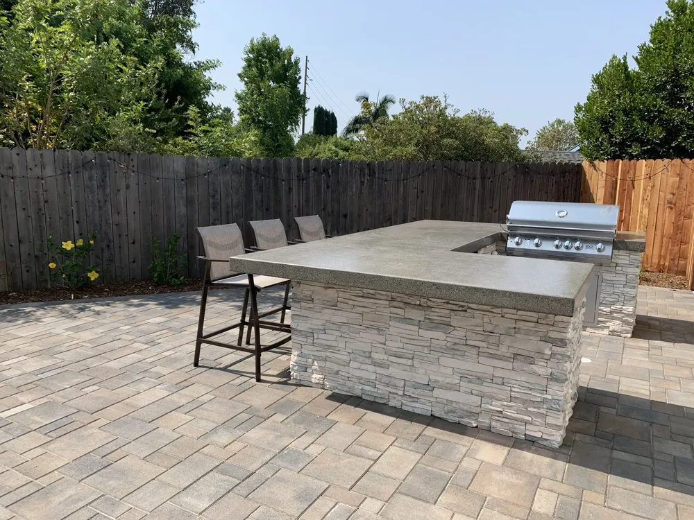 Custom lawn mowing service in Mission Viejo, CA by Landscape Locators