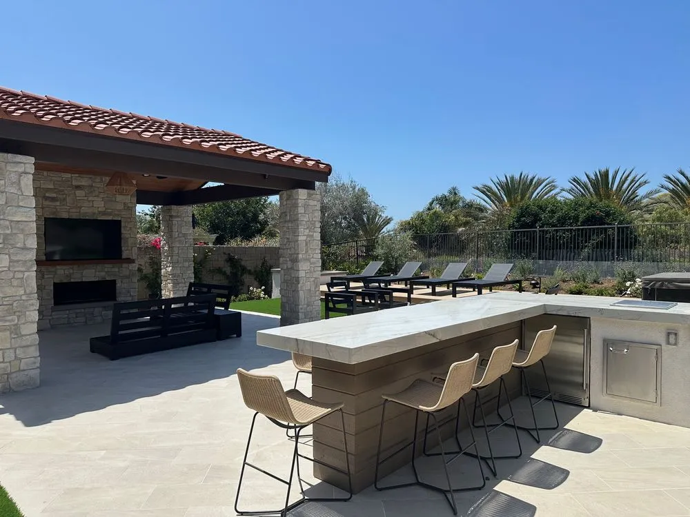 Custom yard maintenance in Mission Viejo, CA by Landscape Locators