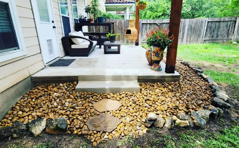 Affordable lawn care service experts serving San Antonio, TX - Landscape Masters