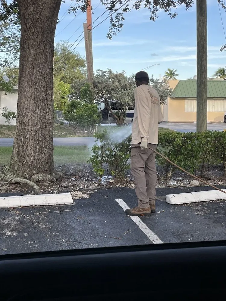 Custom lawn care service for homes in Coral Springs, FL by Landscape Nutrition