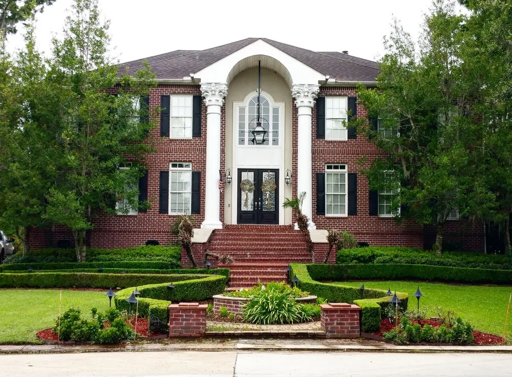 Professional yard cleanup service experts serving Metairie, LA - Landscape Orleans